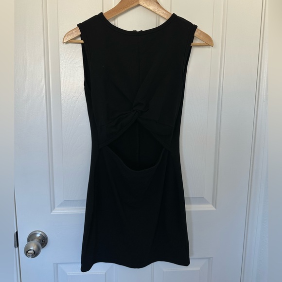 Superdown Crista Twist Front Dress - Size Medium - Picture 3 of 5
